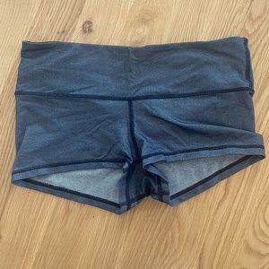 Lululemon Boogie Shorts, size 8